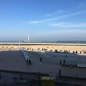 Prachtige Met Havenzicht , Oostende België